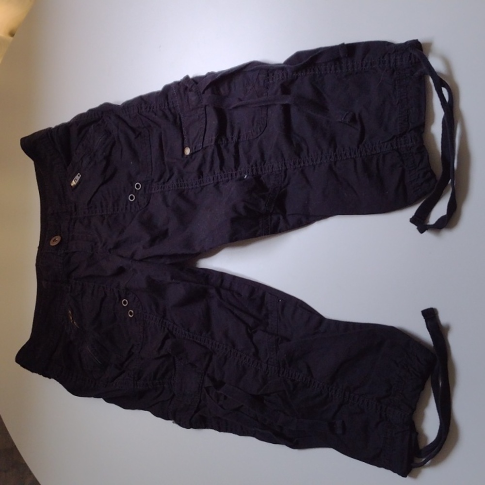 Arizona Jeans Co Black Capri Cargo Pants size 3